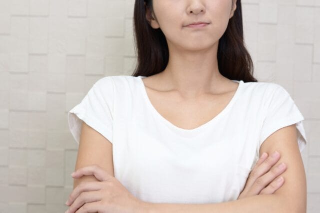 職場で泣く女がうざい！